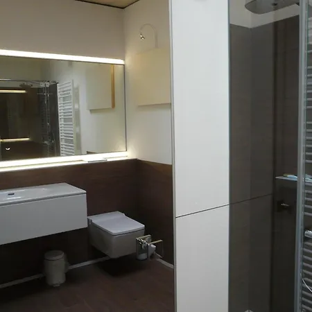 Luxus-ferienhaus Direkt Am See, Naturnaher Komfort In Modernem Stil * Lychen