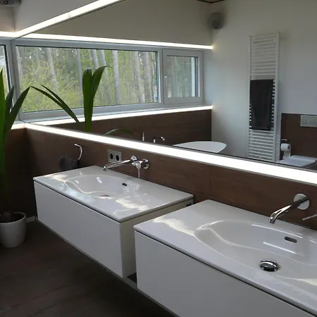 Luxus-ferienhaus Direkt Am See, Naturnaher Komfort In Modernem Stil Lychen