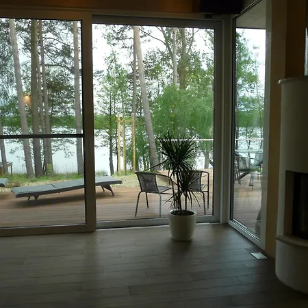 Ferienhaus Luxus-ferienhaus Direkt Am See, Naturnaher Komfort In Modernem Stil Lychen