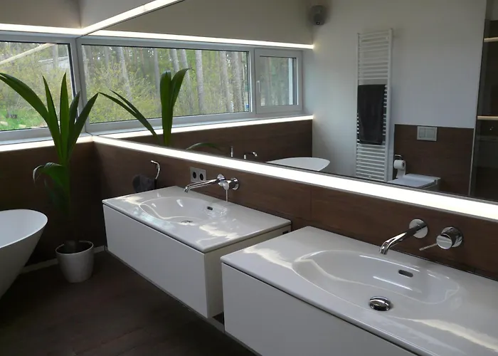 Luxus-ferienhaus Direkt Am See, Naturnaher Komfort In Modernem Stil Lychen