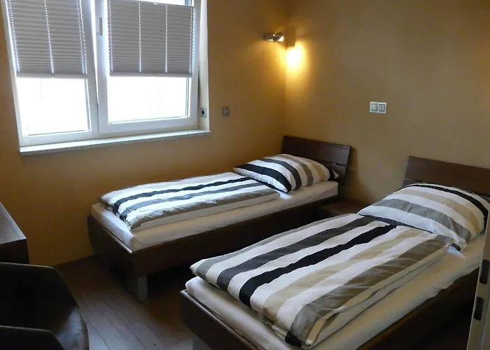 Tatil Evi Luxus-ferienhaus Direkt Am See, Naturnaher Komfort In Modernem Stil Lychen